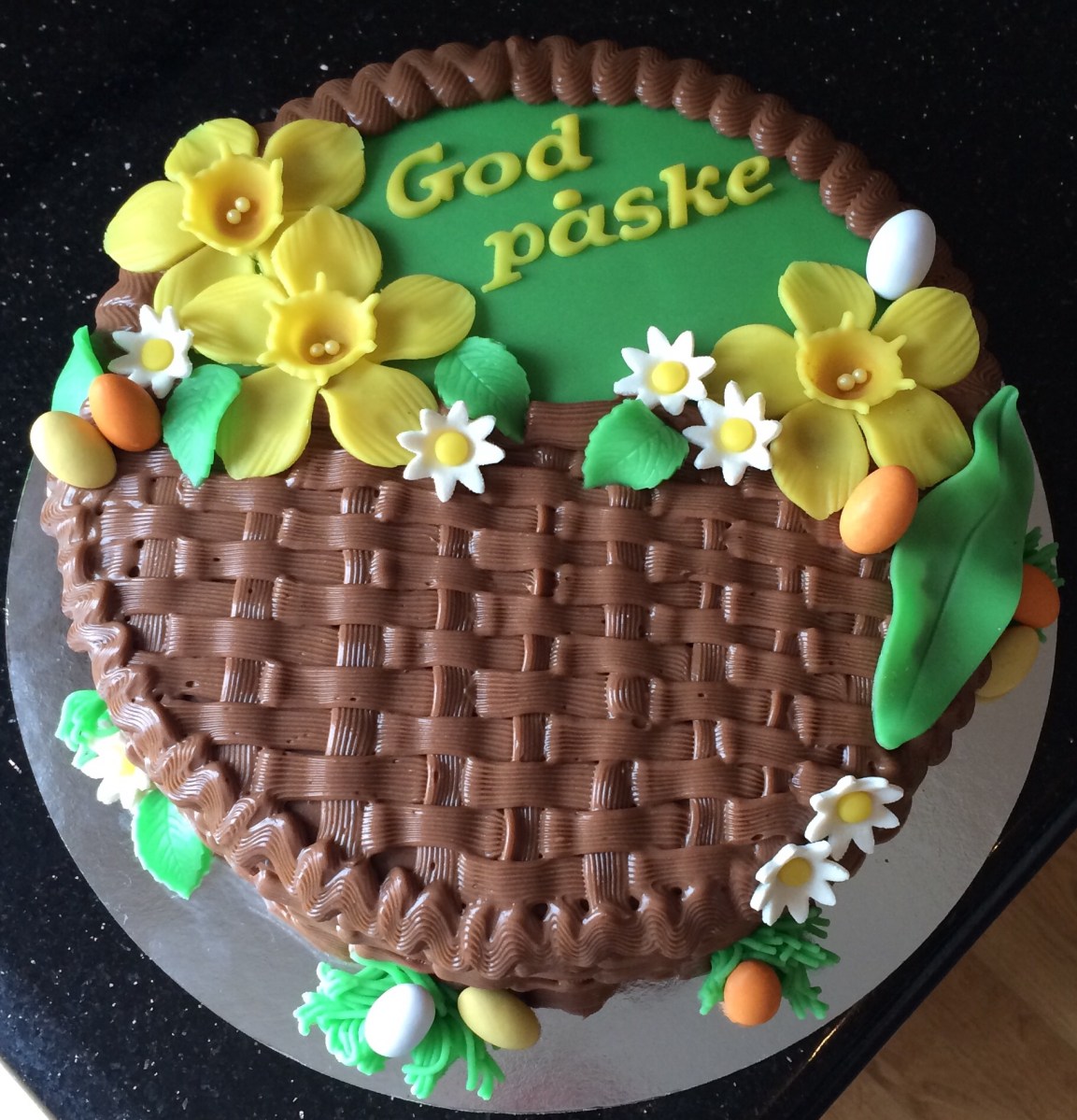 Cafe Sting sjokoladekake i påskeprakt Stines kaker